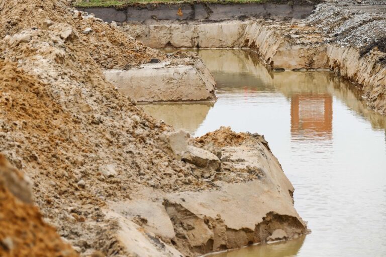 Wody Podziemne jako Własność Państwowa: Kluczowe Informacje dla Przedsiębiorców