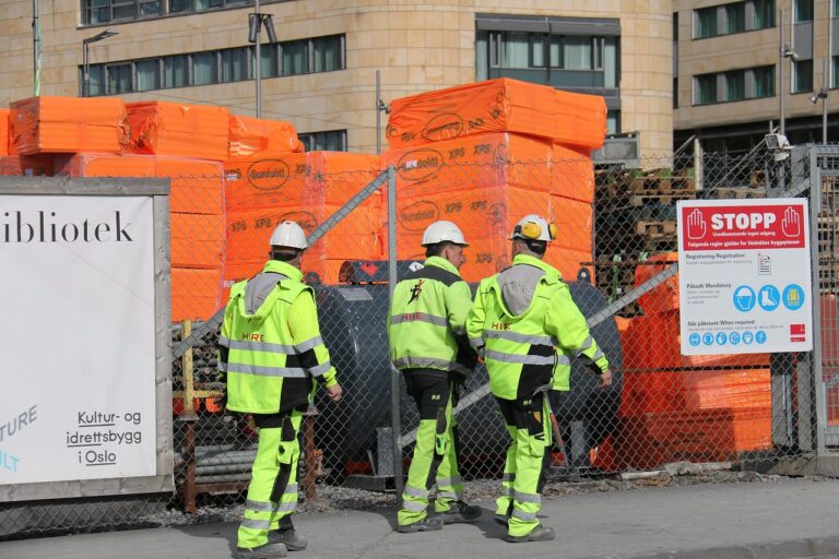 Wzór pisemnego polecenia wykonania pracy niebezpiecznej: jak go przygotować?